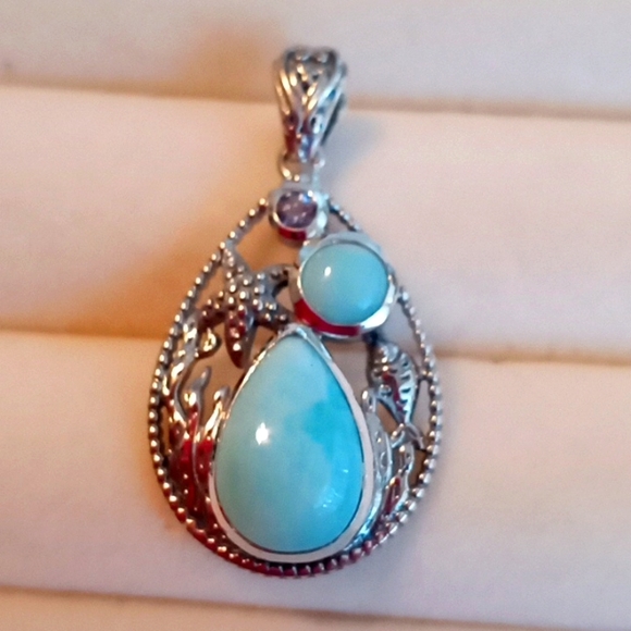LARIMAR, CATALINA IOLITE SEALIFE PENDENT - Picture 3 of 8